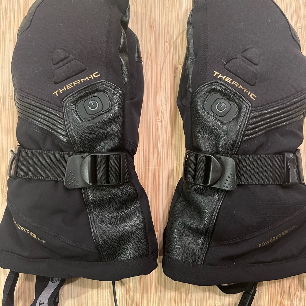 Thermic Black Heated Gloves